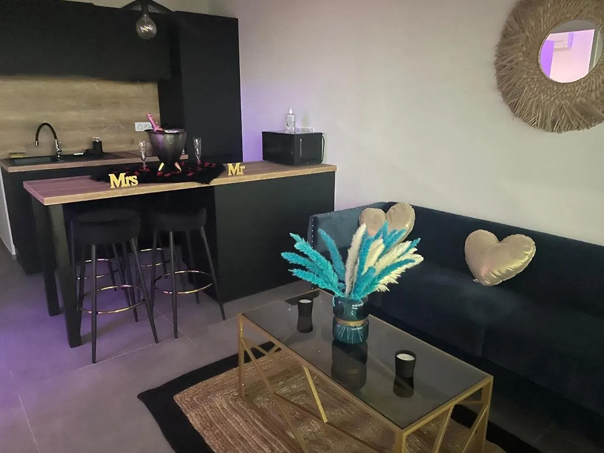 Suite Romantique Avec Jacuzzi Bandol 0*,